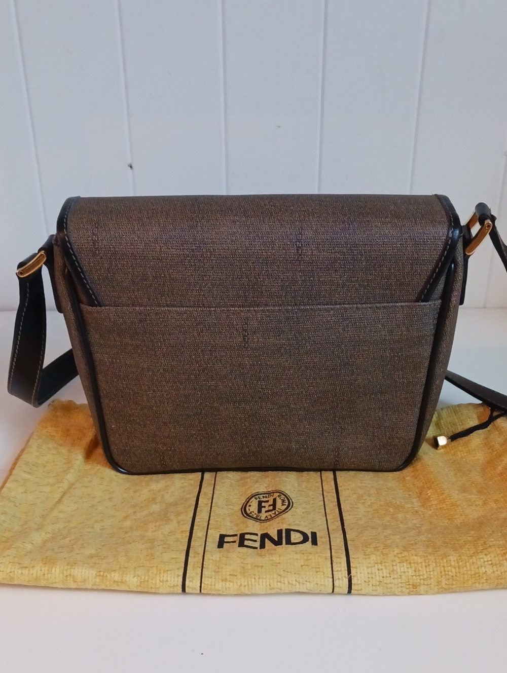 FENDI - Picture 3 of 10